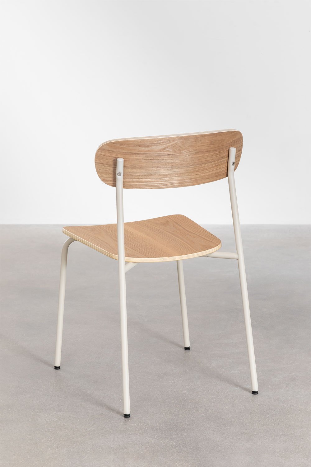 Pack de 4 chaises de salle à manger empilables en fer et bois Wilpier, image de la galerie 4