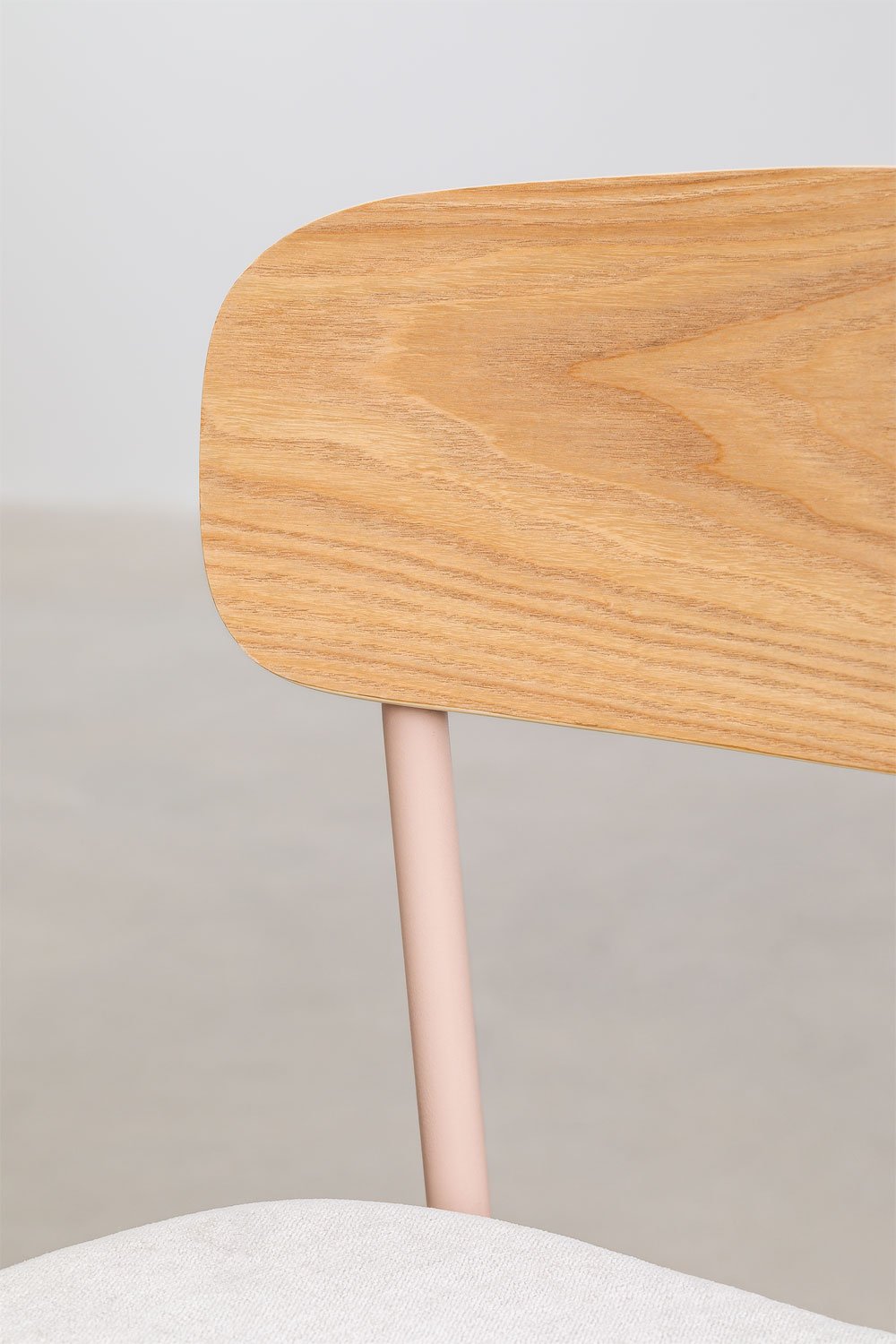 Tabouret haut empilable Wilpier 65 cm en fer et bois, image de la galerie 5