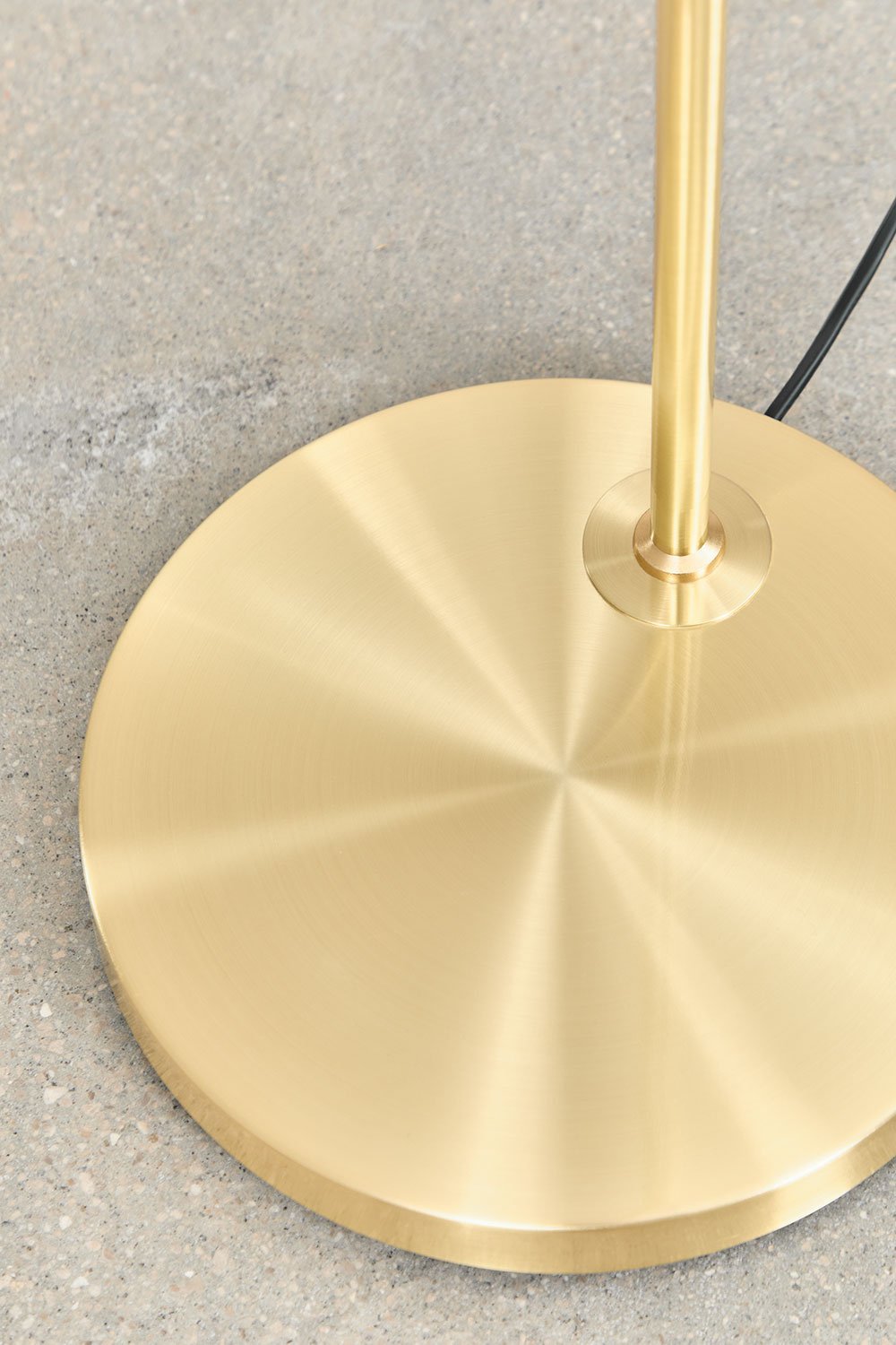 Lampadaire en fer Cambrea, image de la galerie 5