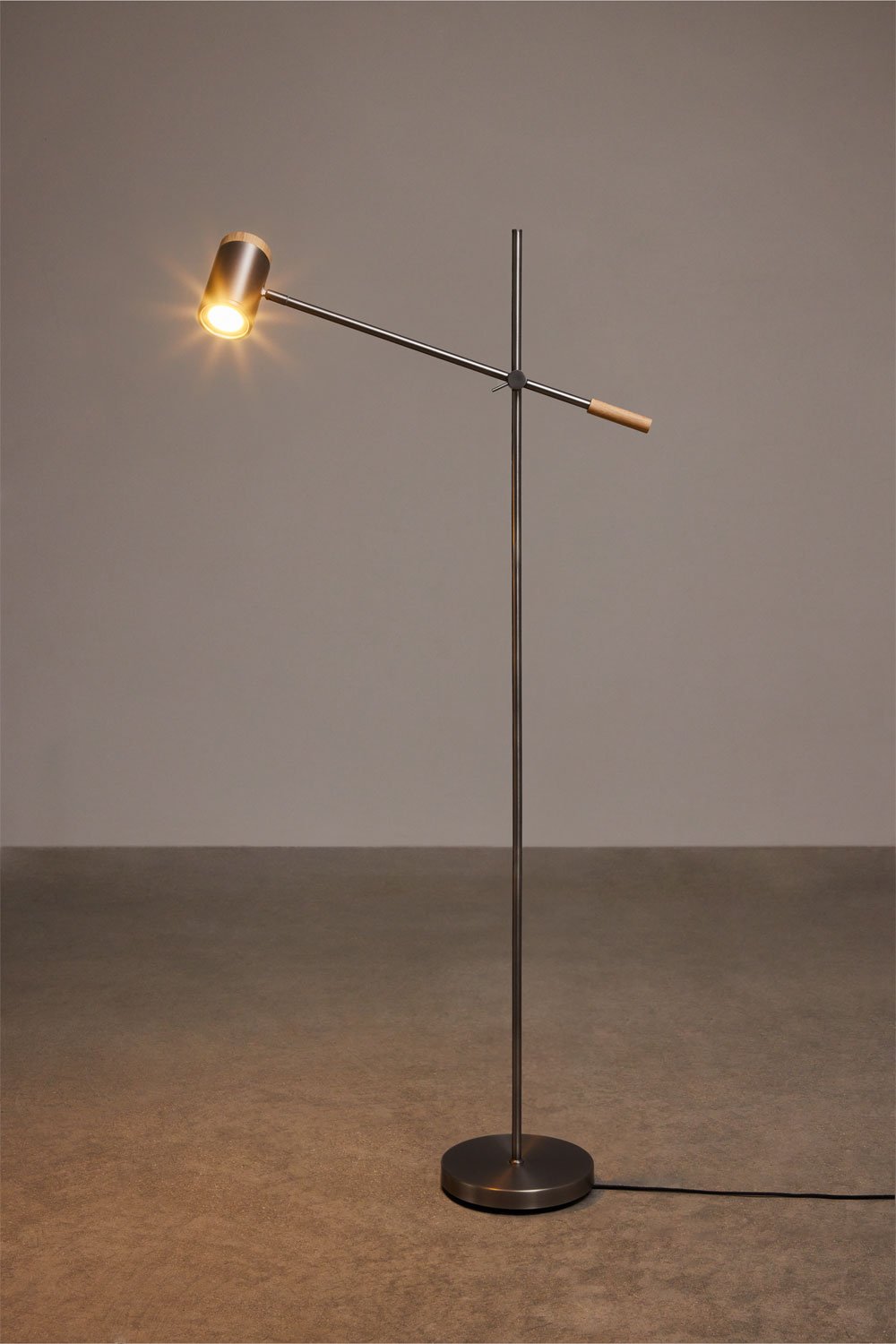 Lampe sur pied orientable en fer Amaranto, image de la galerie 3