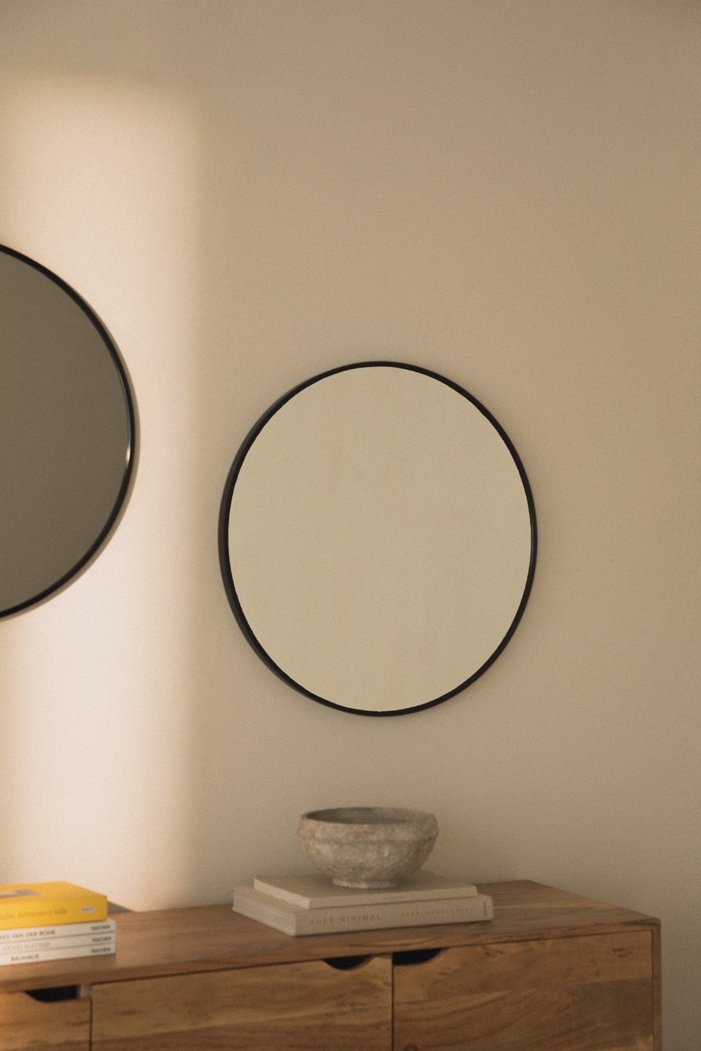 Miroir mural rond en métal (Ø60,5 cm) Gon, image de la galerie 1