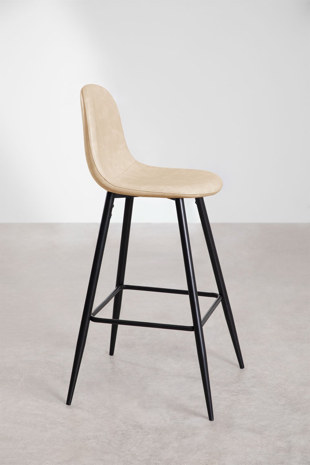 Lot de 4 tabourets hauts 75 cm en similicuir beige crème et pieds noirs Glamm, image de la galerie 2