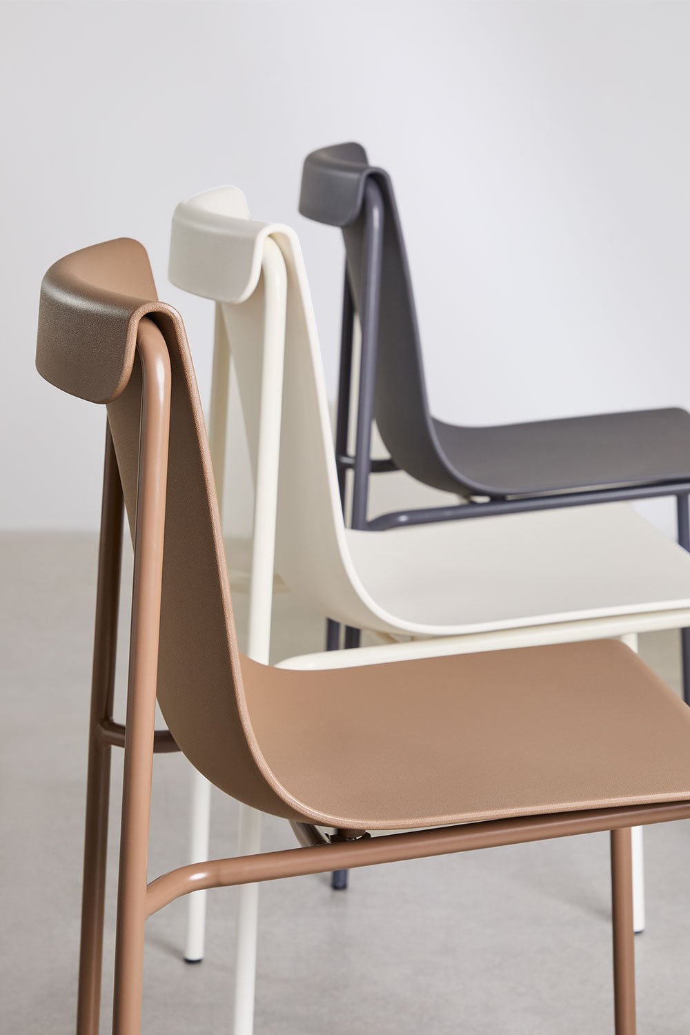 Pack de 2 chaises de jardin en polypropylène Ismène, image de la galerie 9