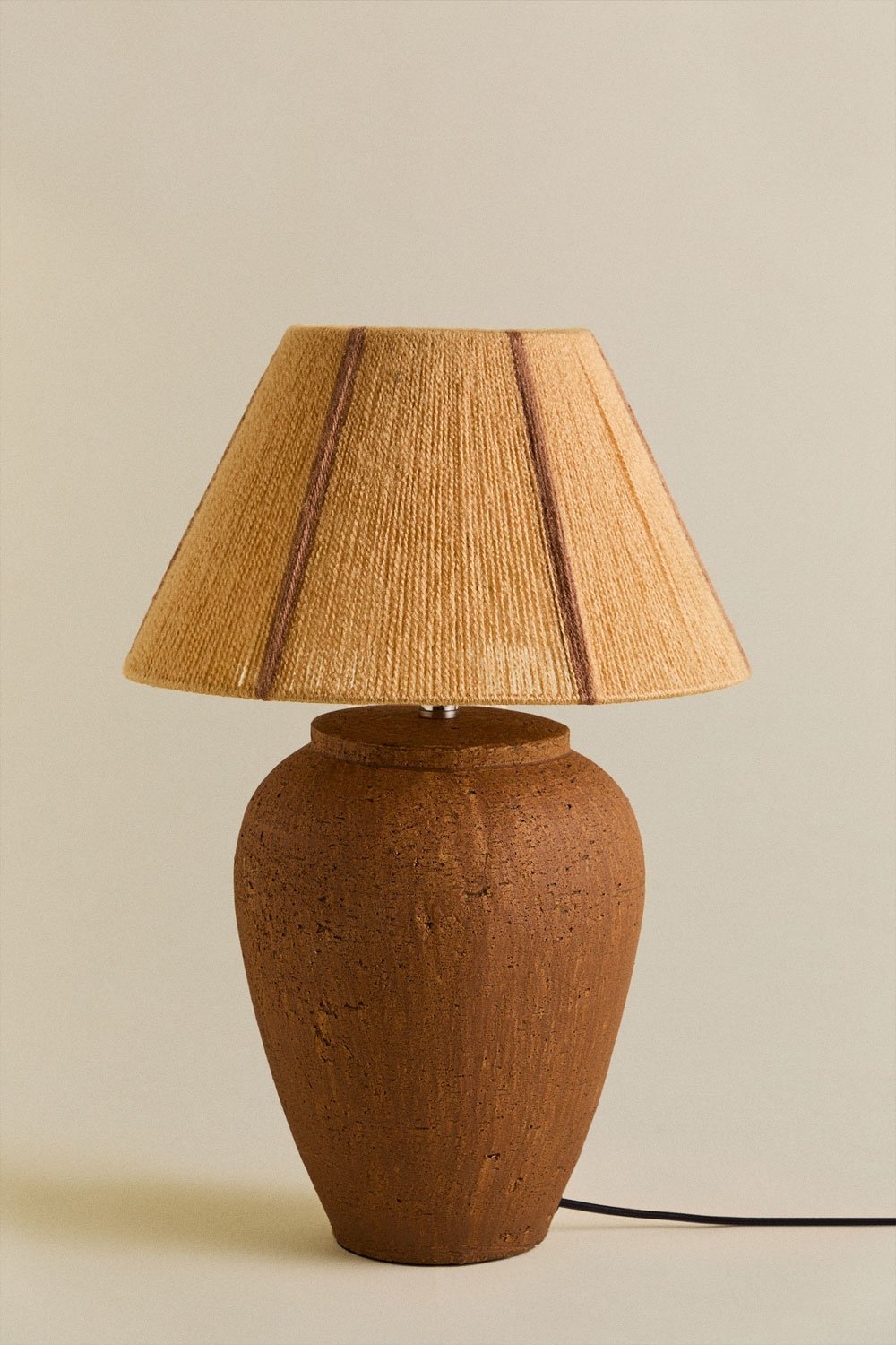 Lampe de table Verena en laine et terre cuite, image de la galerie 2