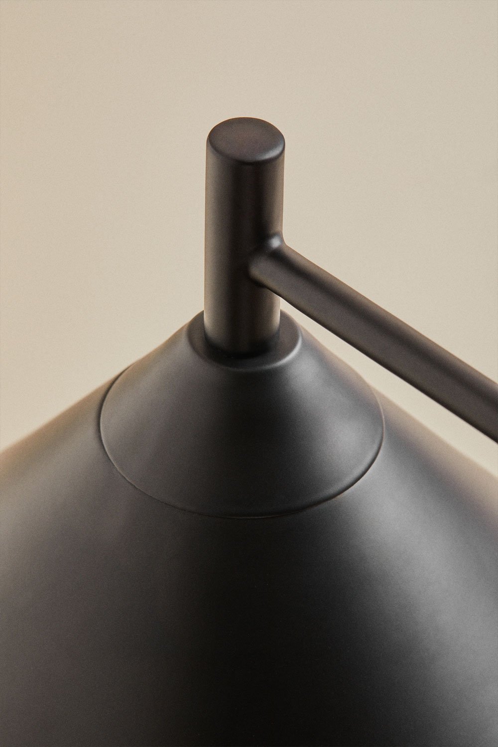 Lampe de table en fer Cambrea, image de la galerie 4