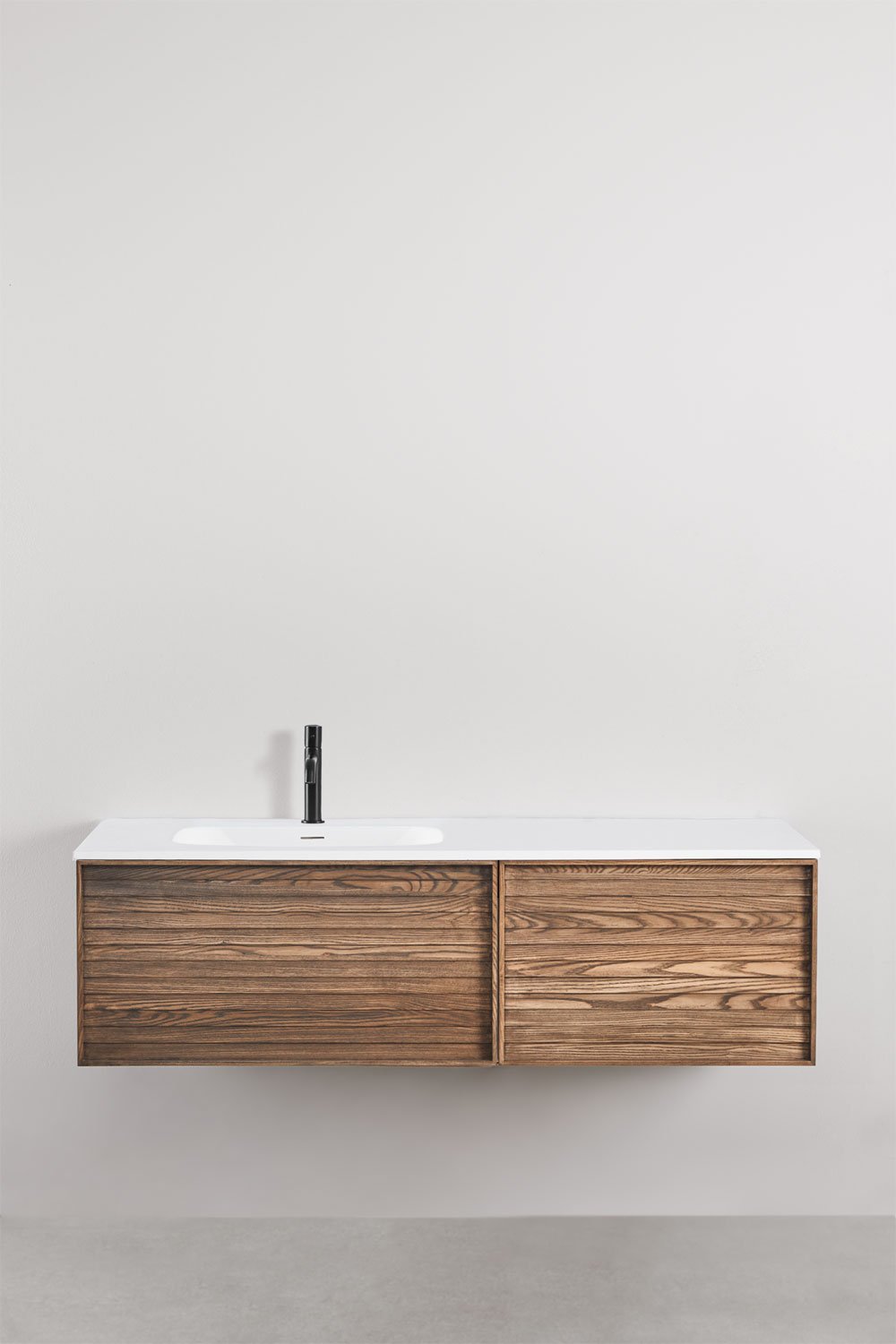 Ensemble de meuble de salle de bain suspendu en bois avec lavabo intégré Solea, image de la galerie 3