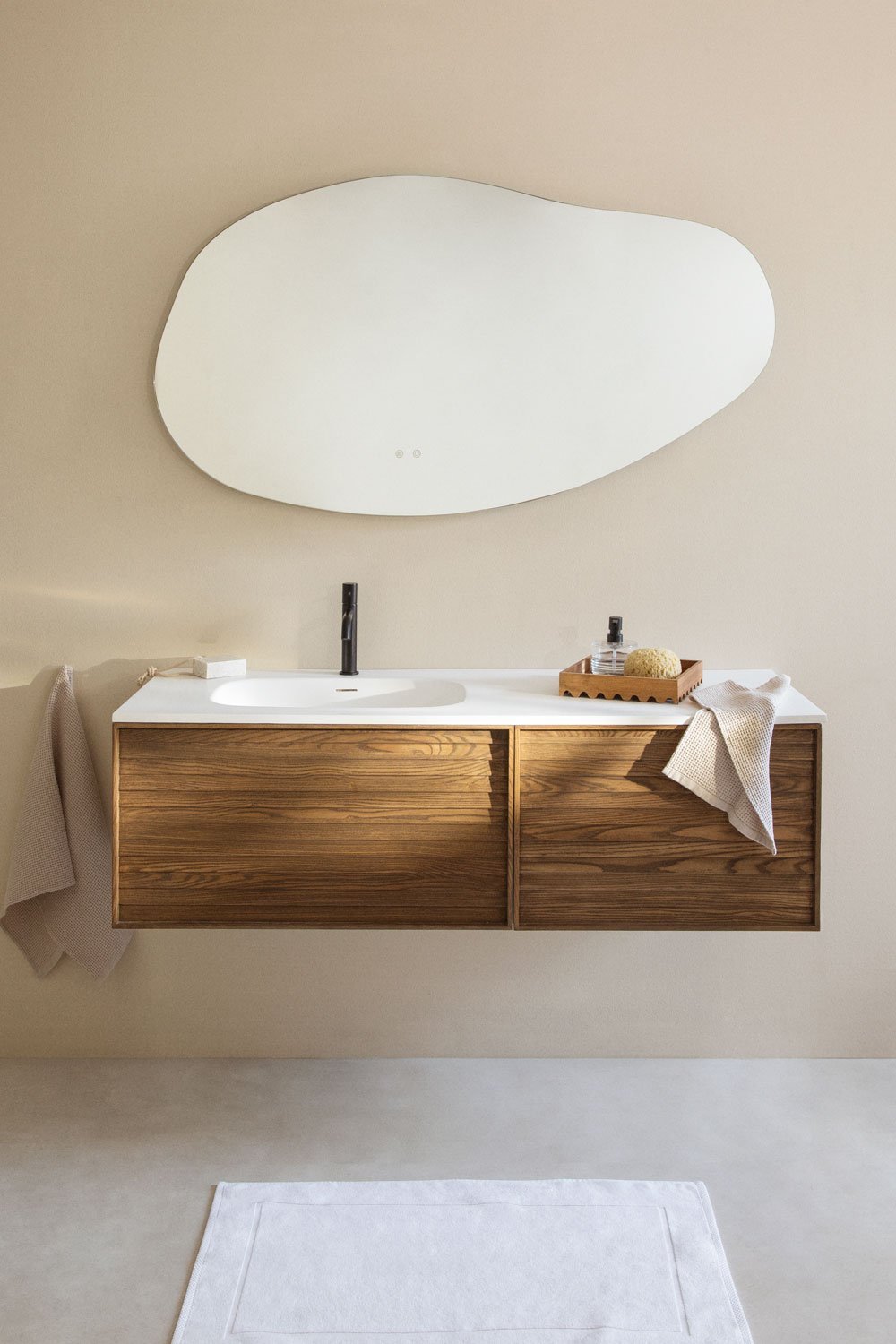 Ensemble meuble de salle de bain en bois Solea avec lavabo intégré, image de la galerie 1