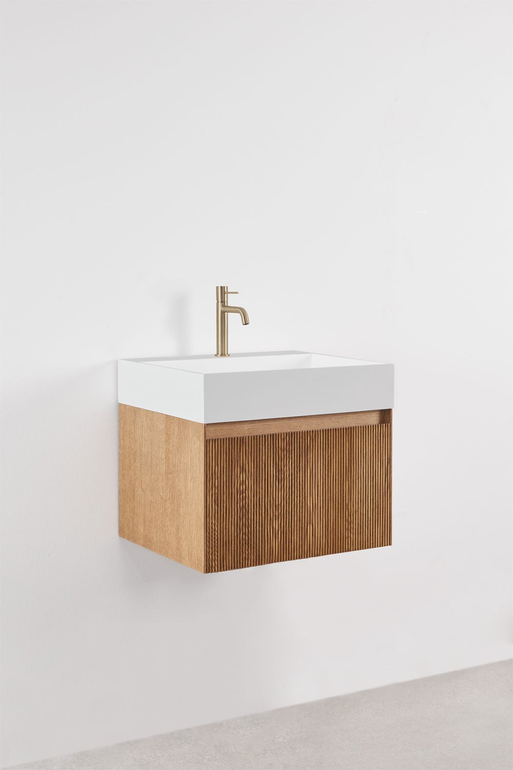 Ensemble de meuble de salle de bain suspendu en bois avec lavabo intégré Aldeia, image de la galerie 3