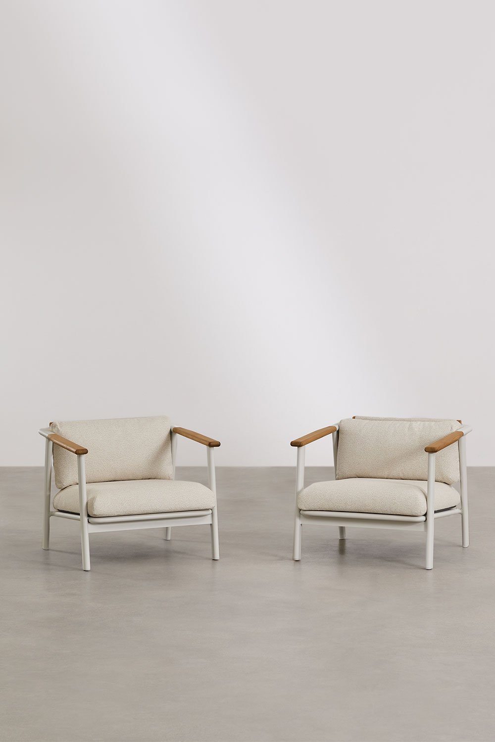 Lot de 2 fauteuils en aluminium et tissu bouclé Yervin, image de la galerie 1