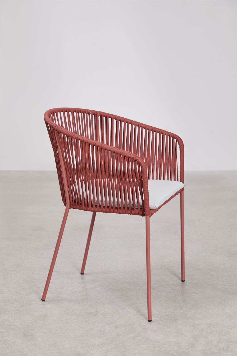 Lot de 4 chaises de salle à manger empilables avec accoudoirs en fer et corde tressée Jocelyn, image de la galerie 2