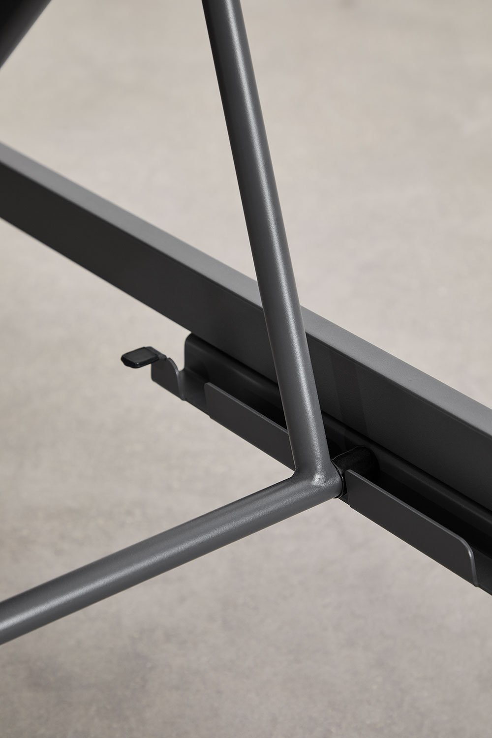 Chaise longue inclinable en acier Marietta, image de la galerie 8