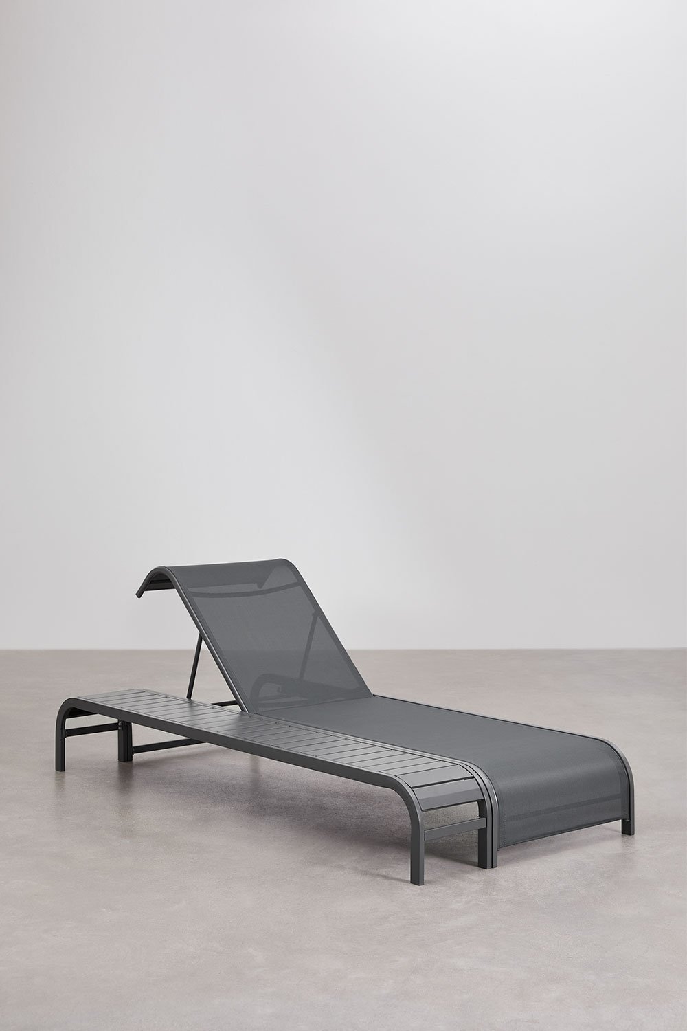 Ensemble de chaise longue inclinable et de table d'appoint en acier Marietta, image de la galerie 2