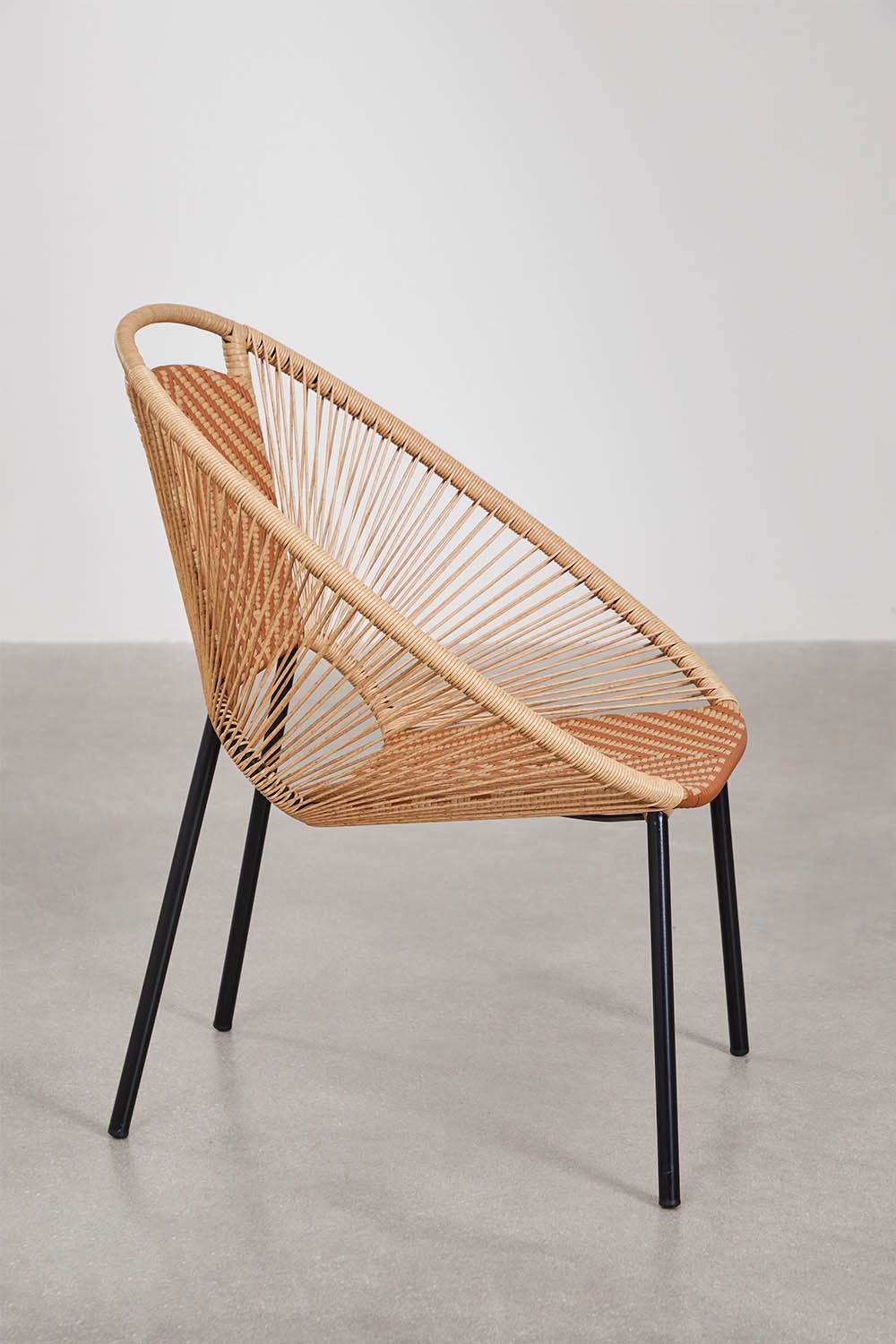 Chaise de salle à manger empilable en fer et osier synthétique Cintia, image de la galerie 2