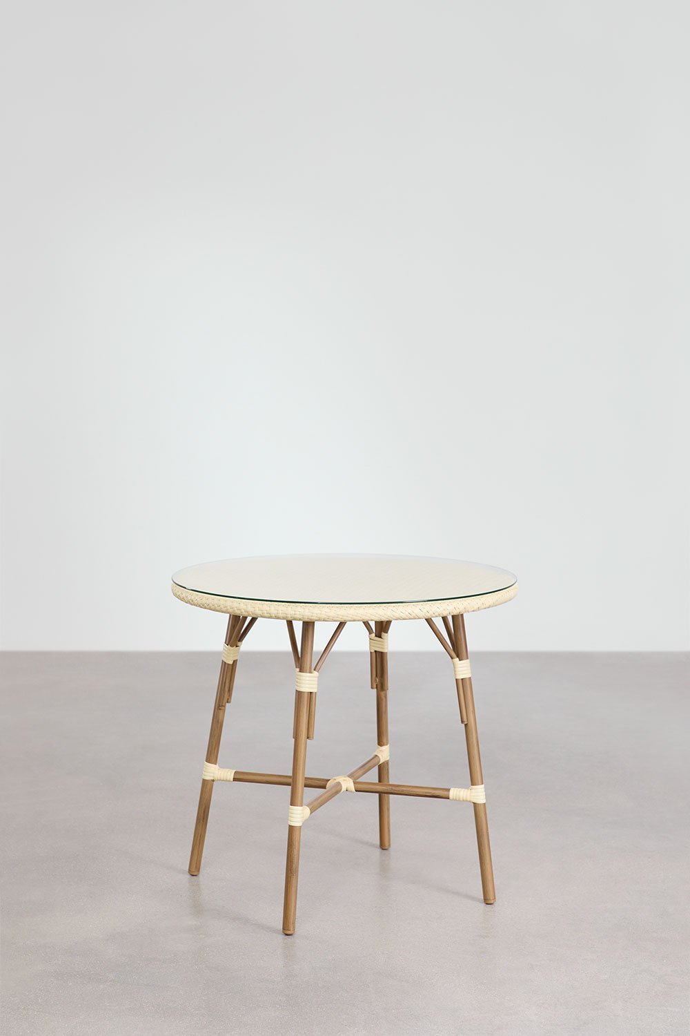 Ensemble table ronde Brielle Bistro Ø80 cm et 2 chaises de jardin avec accoudoirs en rotin synthétique et aluminium Solange Bist, image de la galerie 2