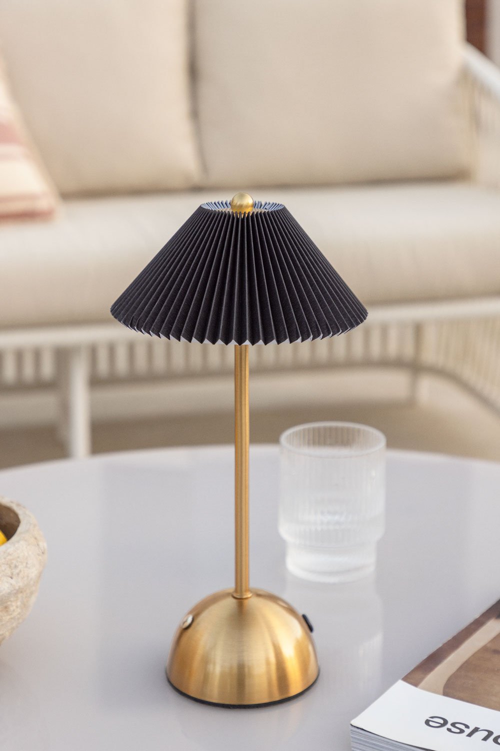 Lampe de table d'extérieur LED sans fil en fer Berila, image de la galerie 1