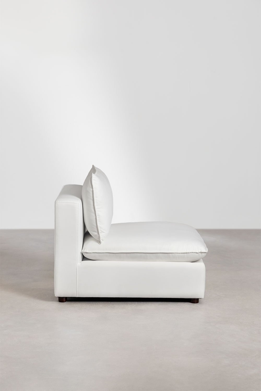 Fauteuil en tissu et bois Estefan, image de la galerie 3