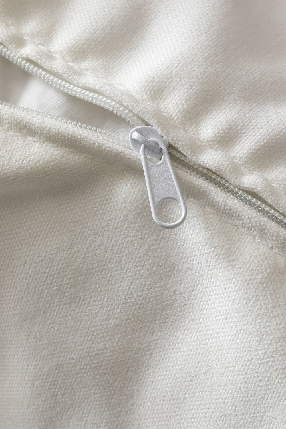 Fauteuil en tissu et bois Estefan, image de la galerie 6