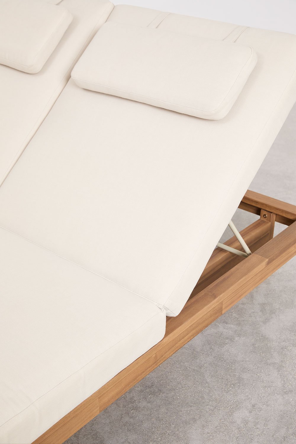 Chaise longue double inclinable en bois d'acacia avec coussin Dailin, image de la galerie 8