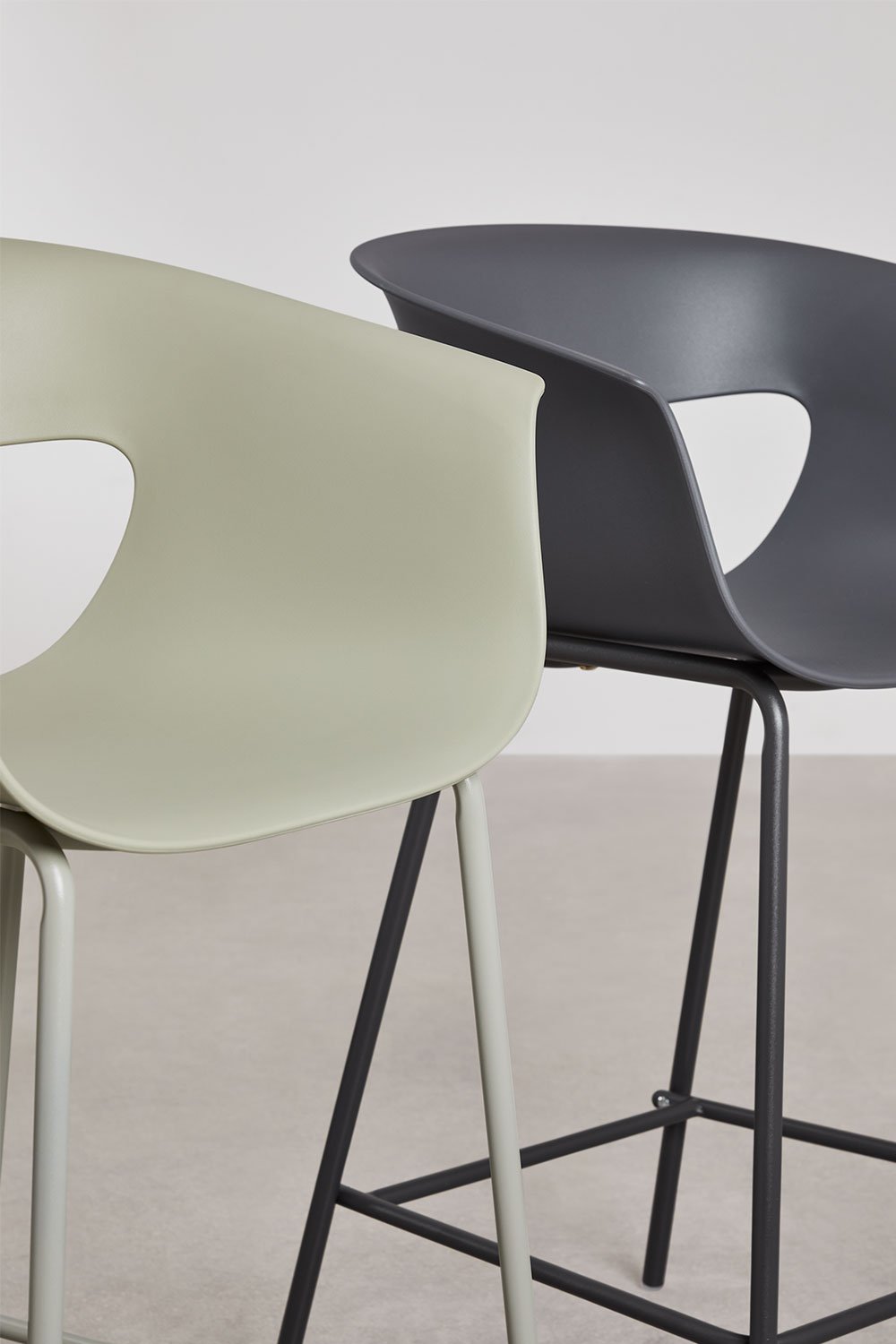 Tabouret de jardin haut Alanys en polypropylène et fer, image de la galerie 7