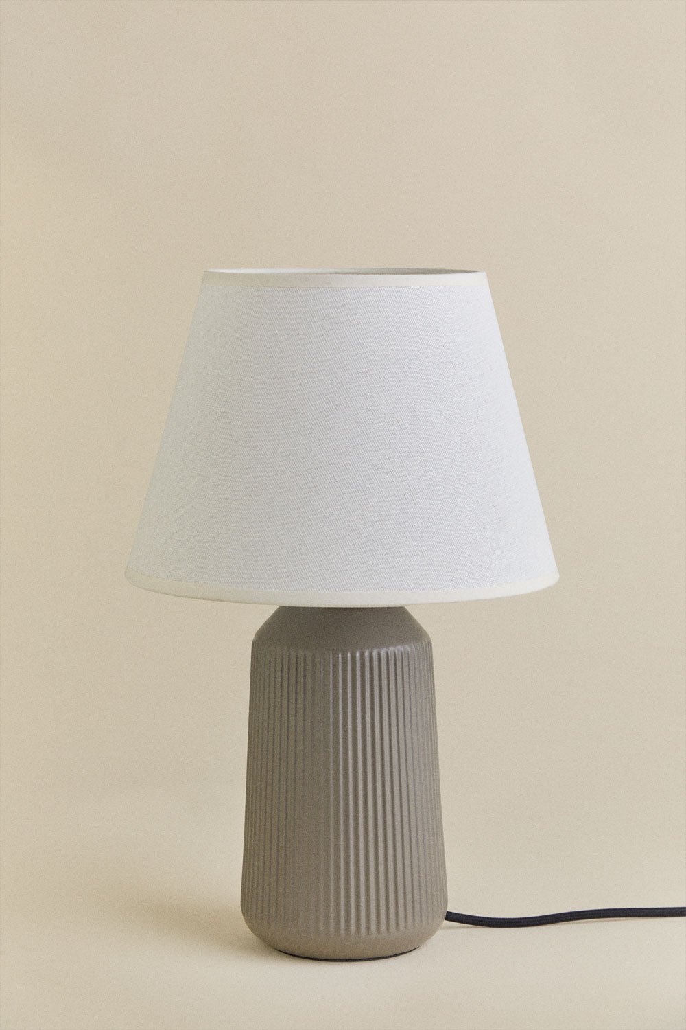 Lampe de table 40 cm en céramique et lin Torena, image de la galerie 2