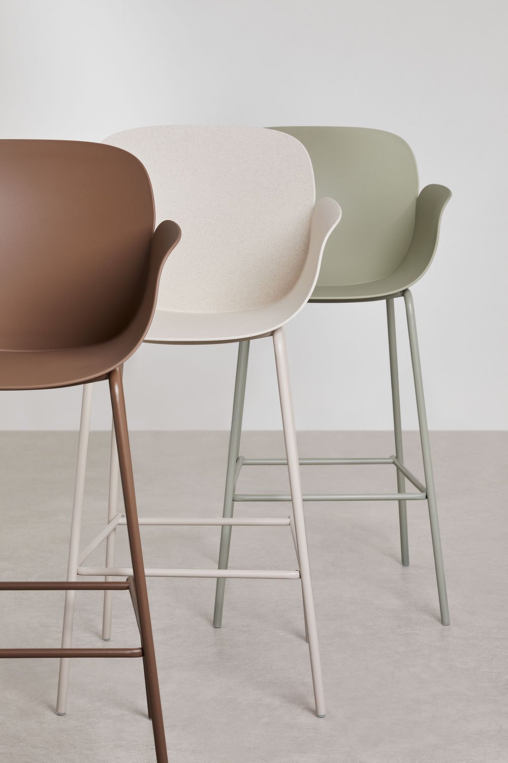 Tabouret de jardin haut Lynette en polypropylène et fer, image de la galerie 9