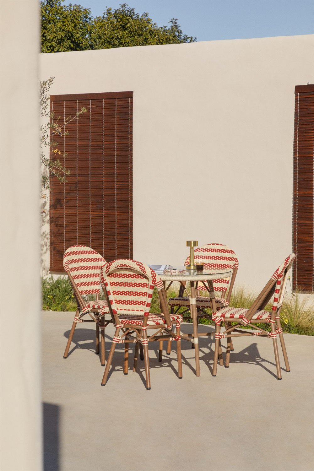 Ensemble table ronde Ø80 cm Brielle Bistro et 4 chaises de jardin empilables en rotin synthétique et aluminium Solange Bistro, image de la galerie 1