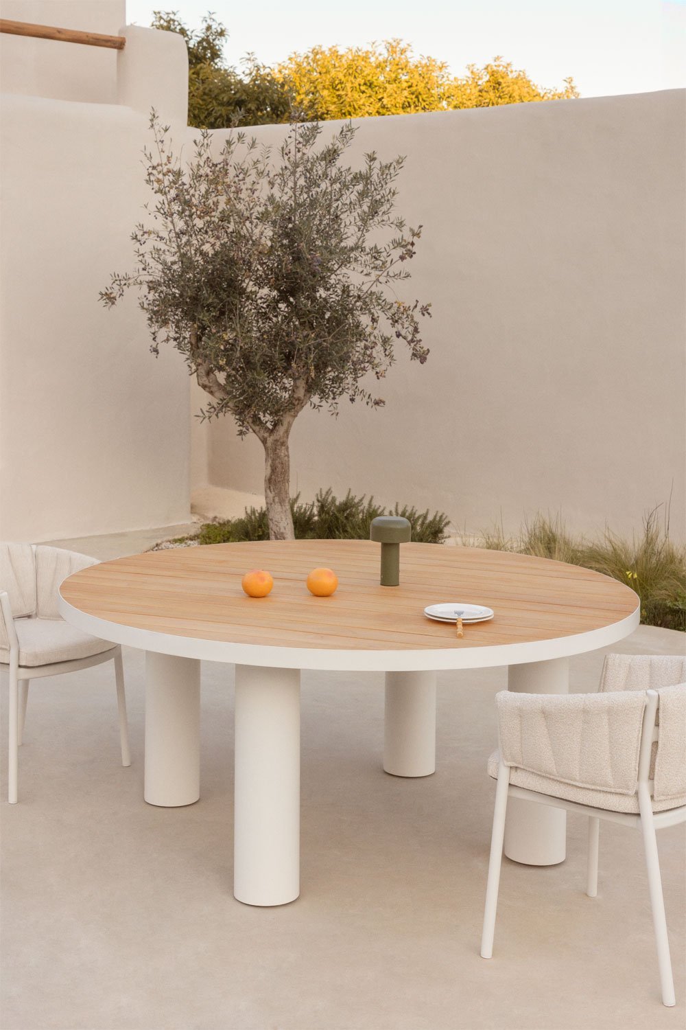 Table de jardin ronde Ø180 cm en teck et aluminium Riviera, image de la galerie 1