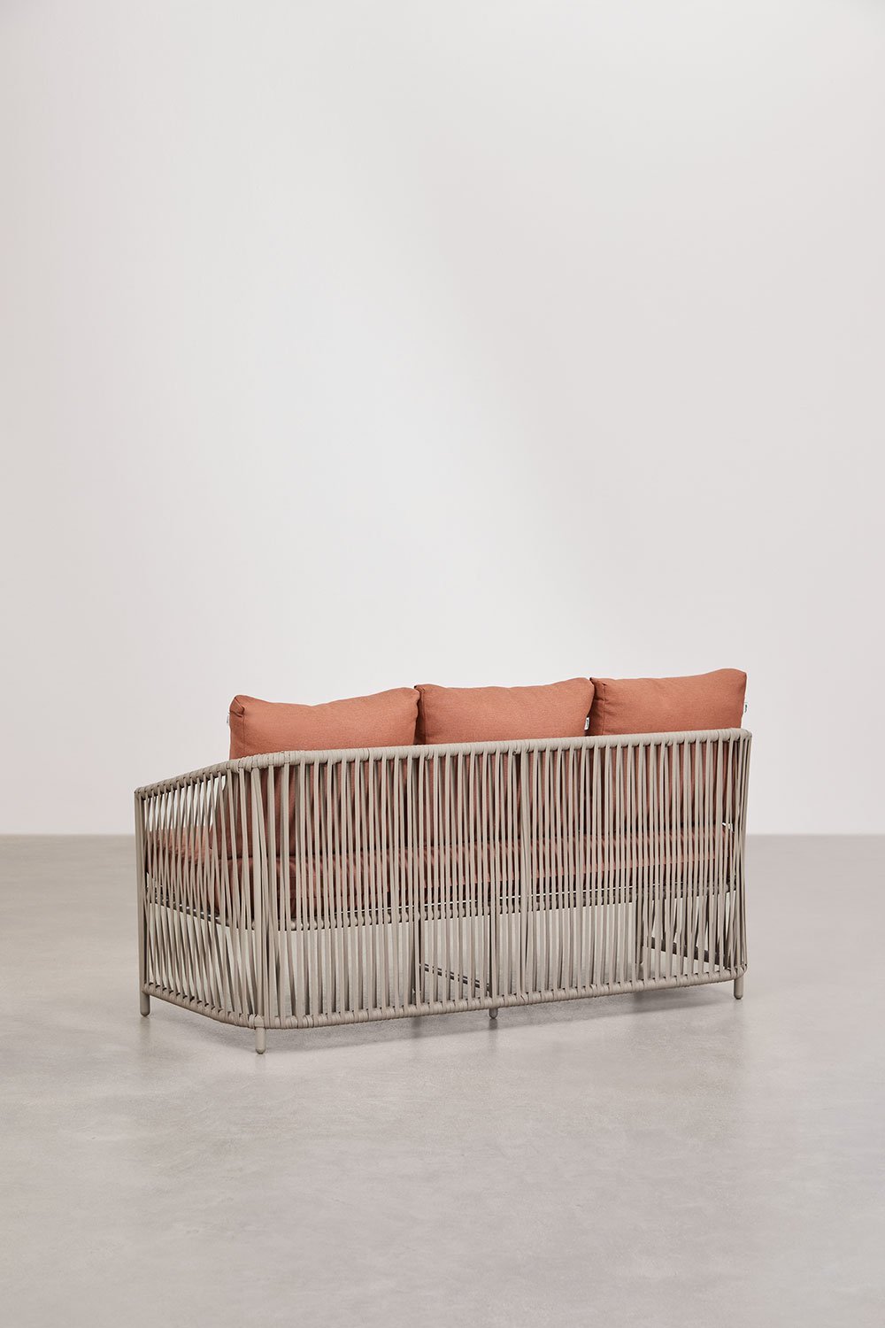 Ensemble de jardin composé d'un canapé 2 places, de 2 fauteuils et de tables basses en aluminium et corde tressée Sophie., image de la galerie 7