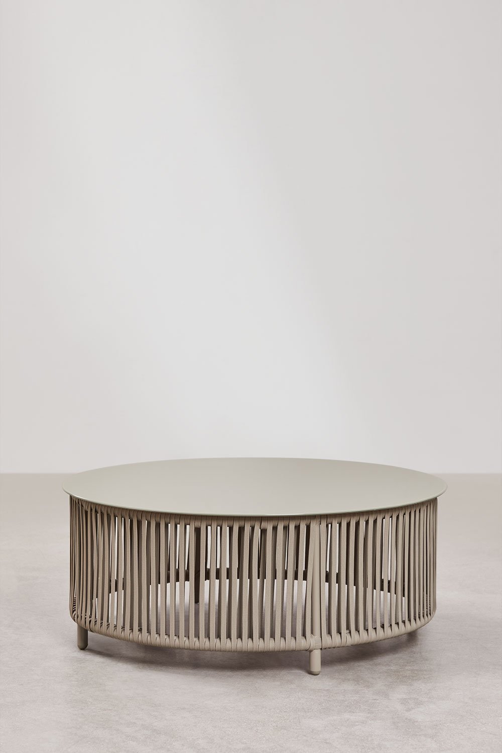 Ensemble de jardin composé d'un canapé 2 places, de 2 fauteuils et de tables basses en aluminium et corde tressée Sophie., image de la galerie 15