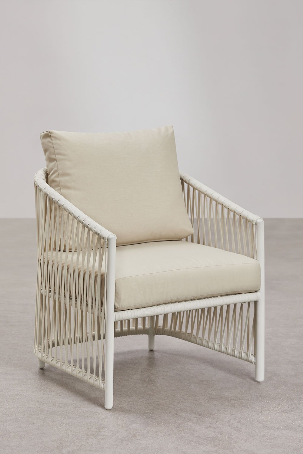 Ensemble de jardin composé d'un canapé 2 places, de 2 fauteuils et de tables basses en aluminium et corde tressée Sophie., image de la galerie 10