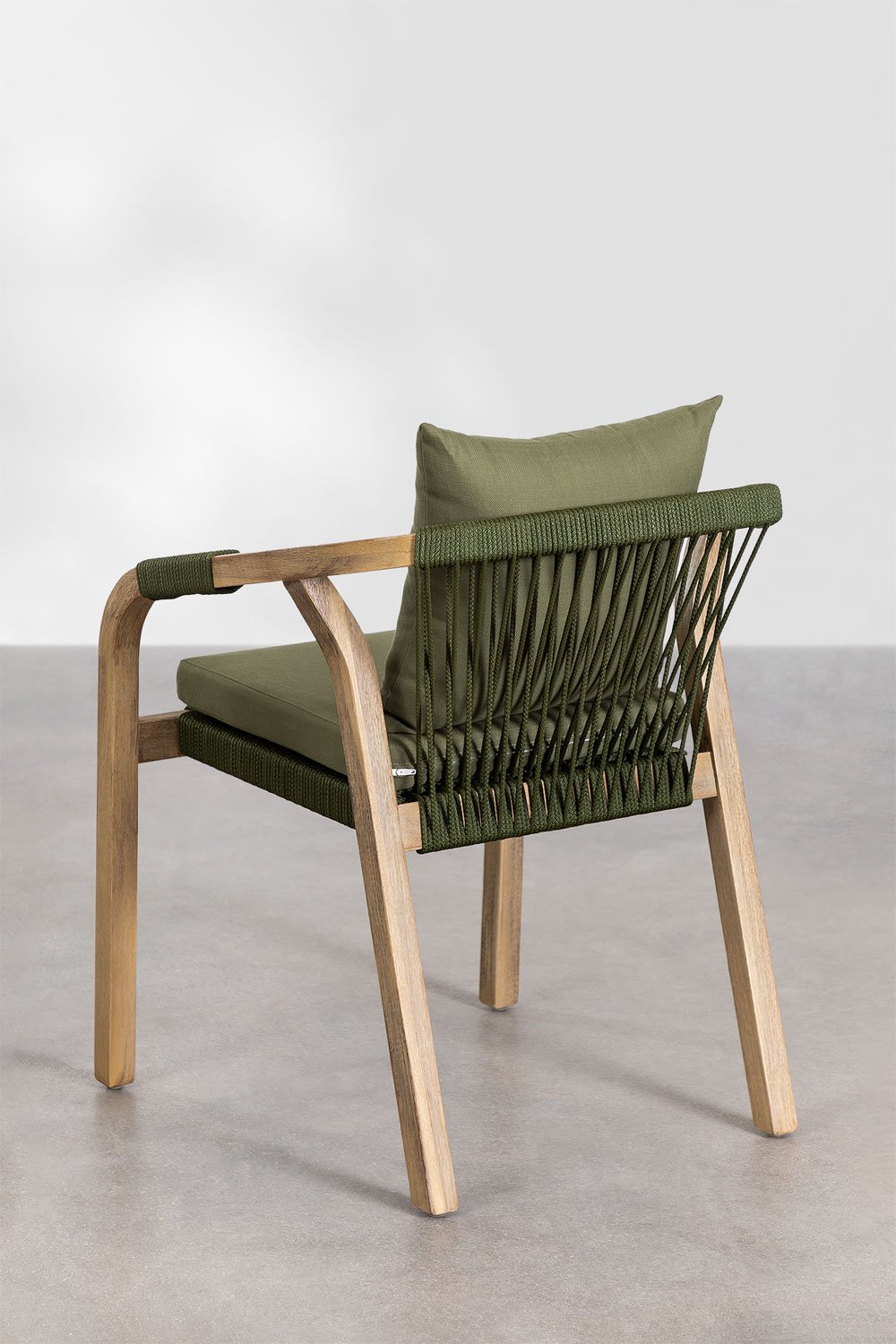 Set de table rectangulaire extensible 200-260-320x100 cm et 8 chaises de jardin avec accoudoirs en bois d'acacia Dubai, image de la galerie 7