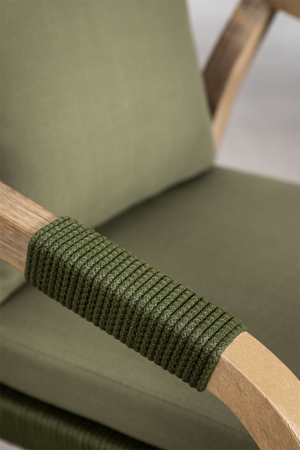 Set de table rectangulaire extensible 200-260-320x100 cm et 8 chaises de jardin avec accoudoirs en bois d'acacia Dubai, image de la galerie 8