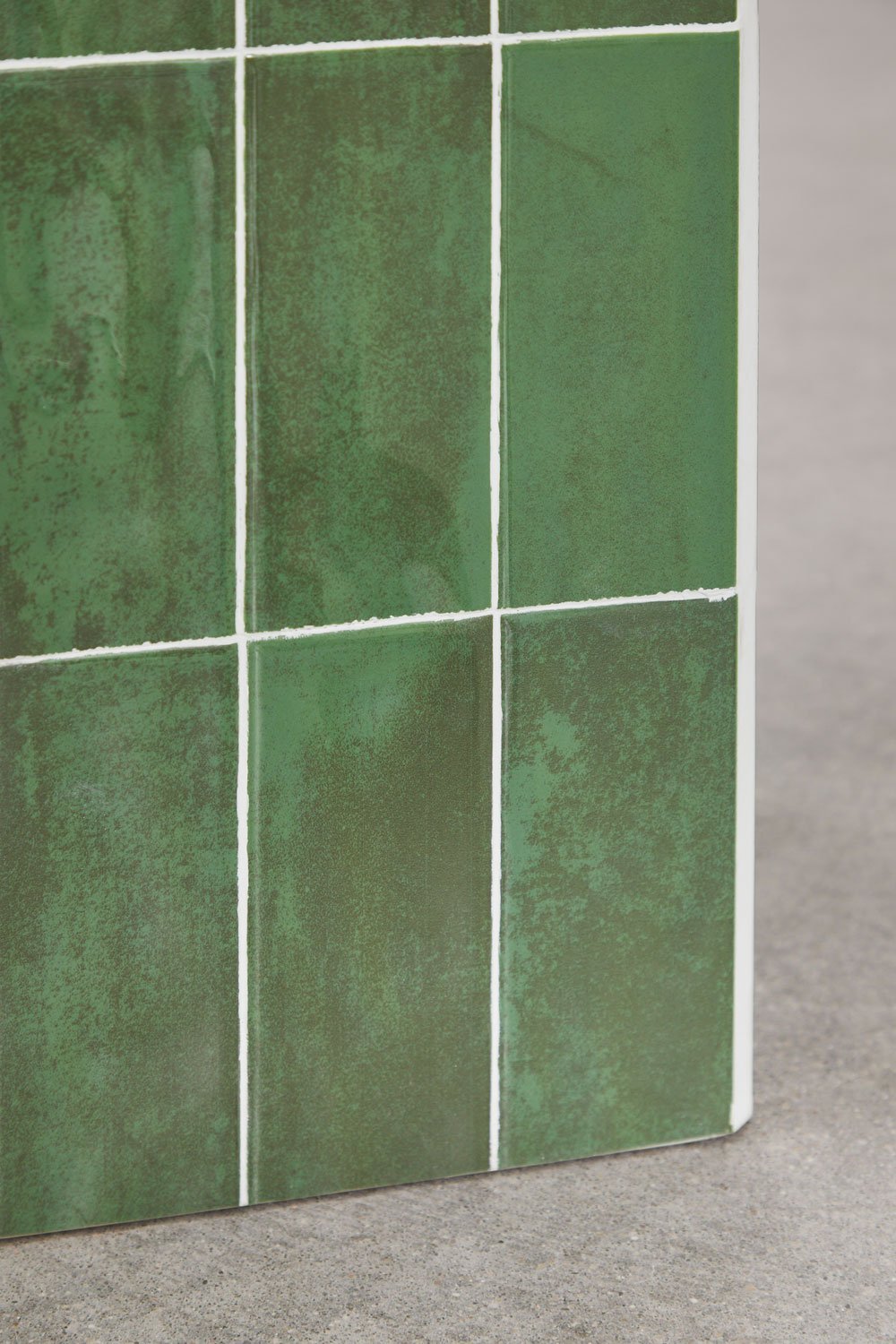 Table d'appoint carrée 30x30 cm en ciment et carreaux Bongani, image de la galerie 5