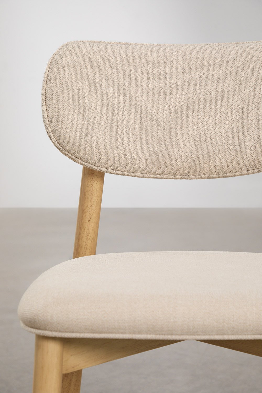 Chaise de salle à manger en bois et tissu Kampala, image de la galerie 5