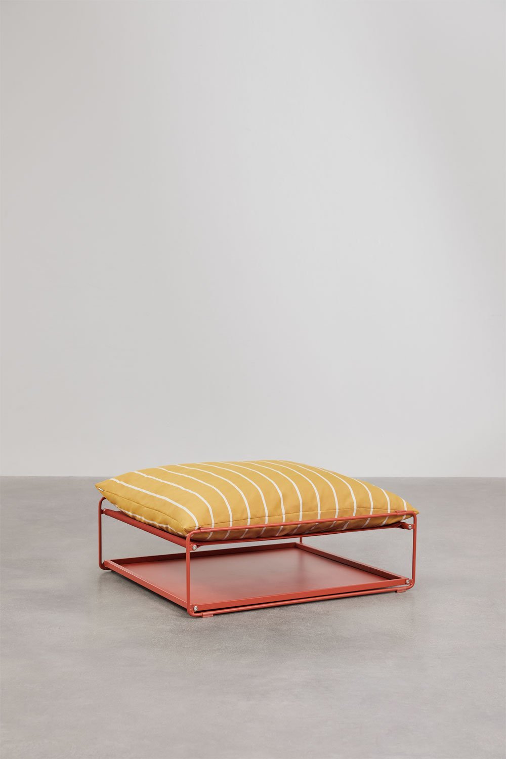 Pouf de jardin Amaro transformable en table d'appoint, image de la galerie 2