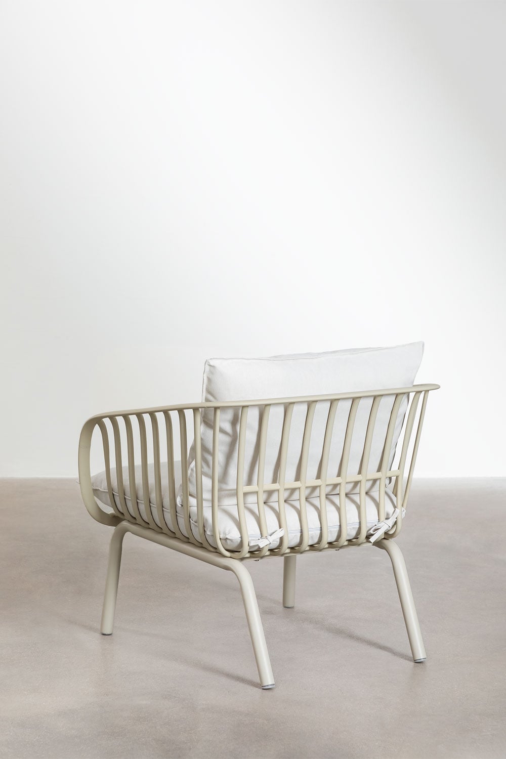 Ensemble de jardin avec canapé 2 places, 2 fauteuils et 2 tables basses en acier et polypropylène Aradina, image de la galerie 10