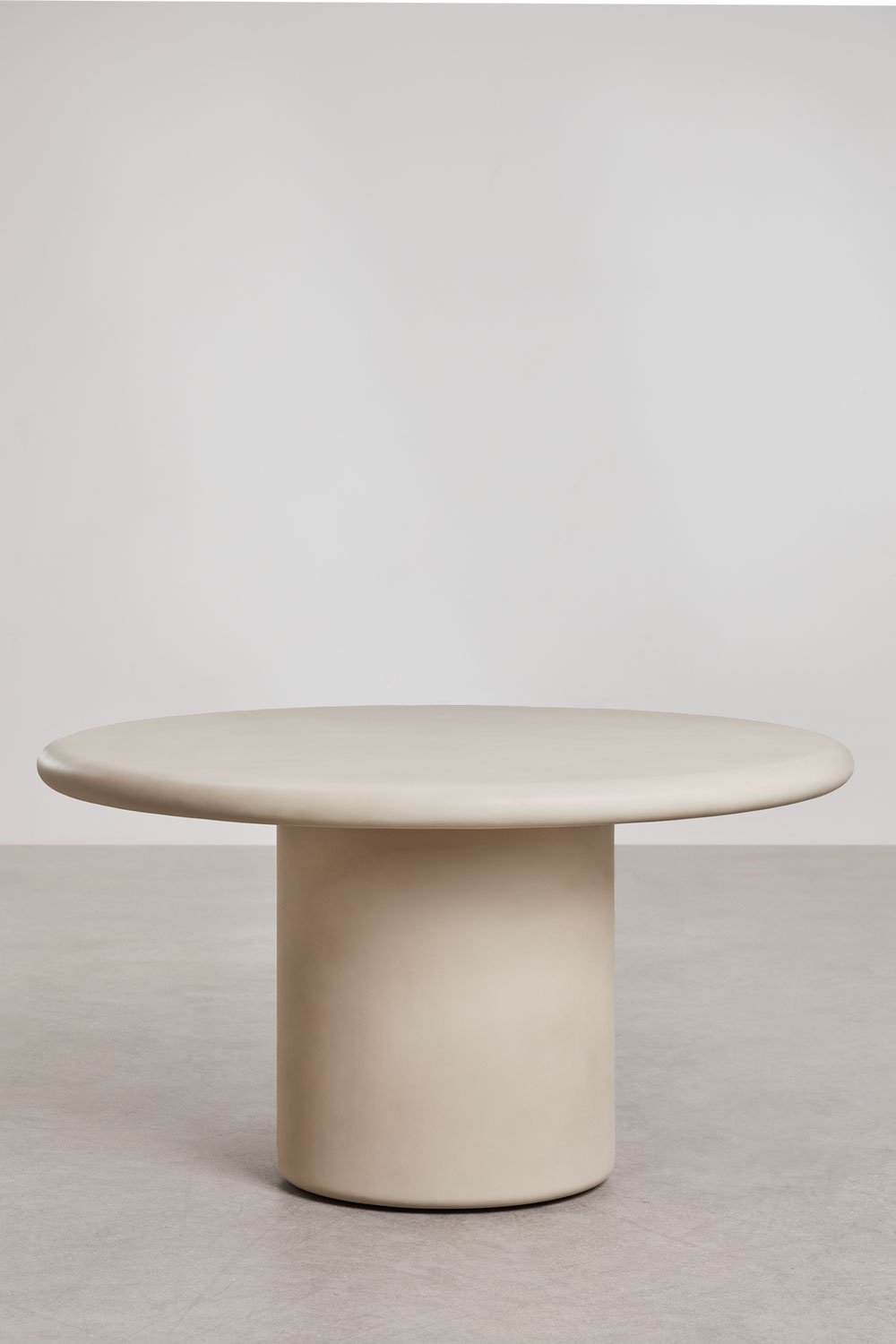Table de salle à manger ronde en ciment Namara, image de la galerie 1