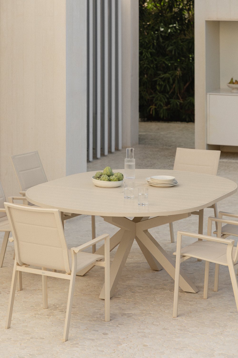 Ensemble de table ronde extensible Barces 145-200x145 cm et 6 chaises de jardin empilables en aluminium Karena avec accoudoirs, image de la galerie 1