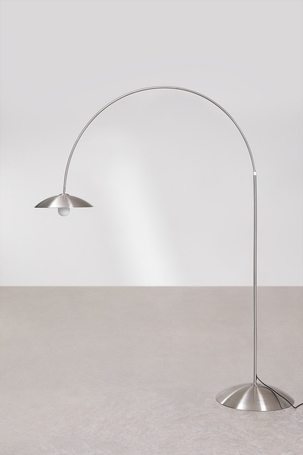 Lampadaire d'extérieur en fer Lomira, image de la galerie 4