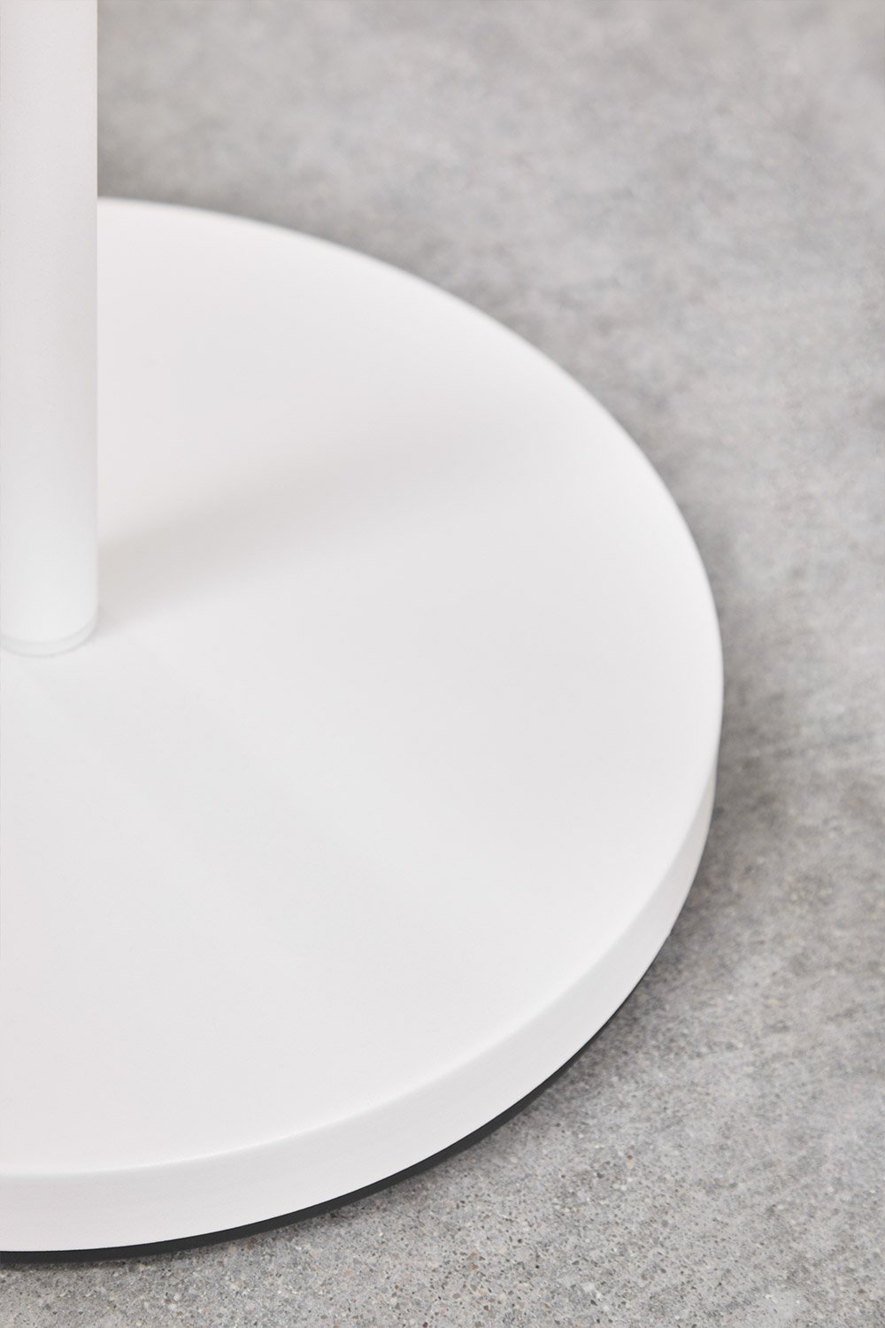 Lampadaire d'extérieur LED sans fil Ovela en fer et corde tressée, image de la galerie 7