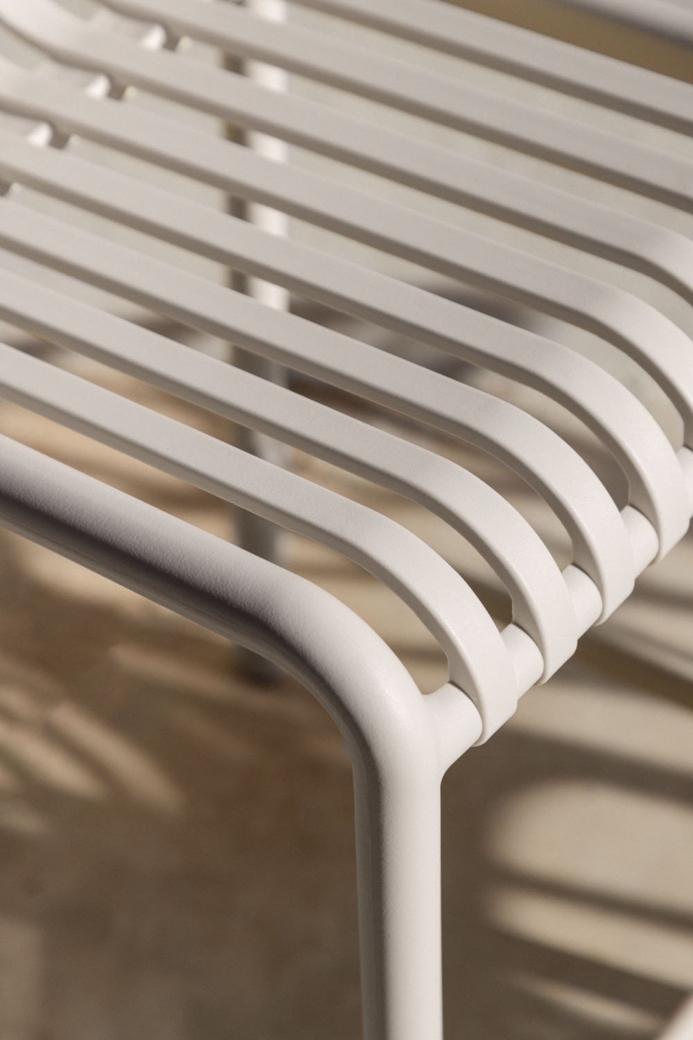 Pack de 4 tabourets de jardin hauts empilables en polypropylène Wendell, image de la galerie 2