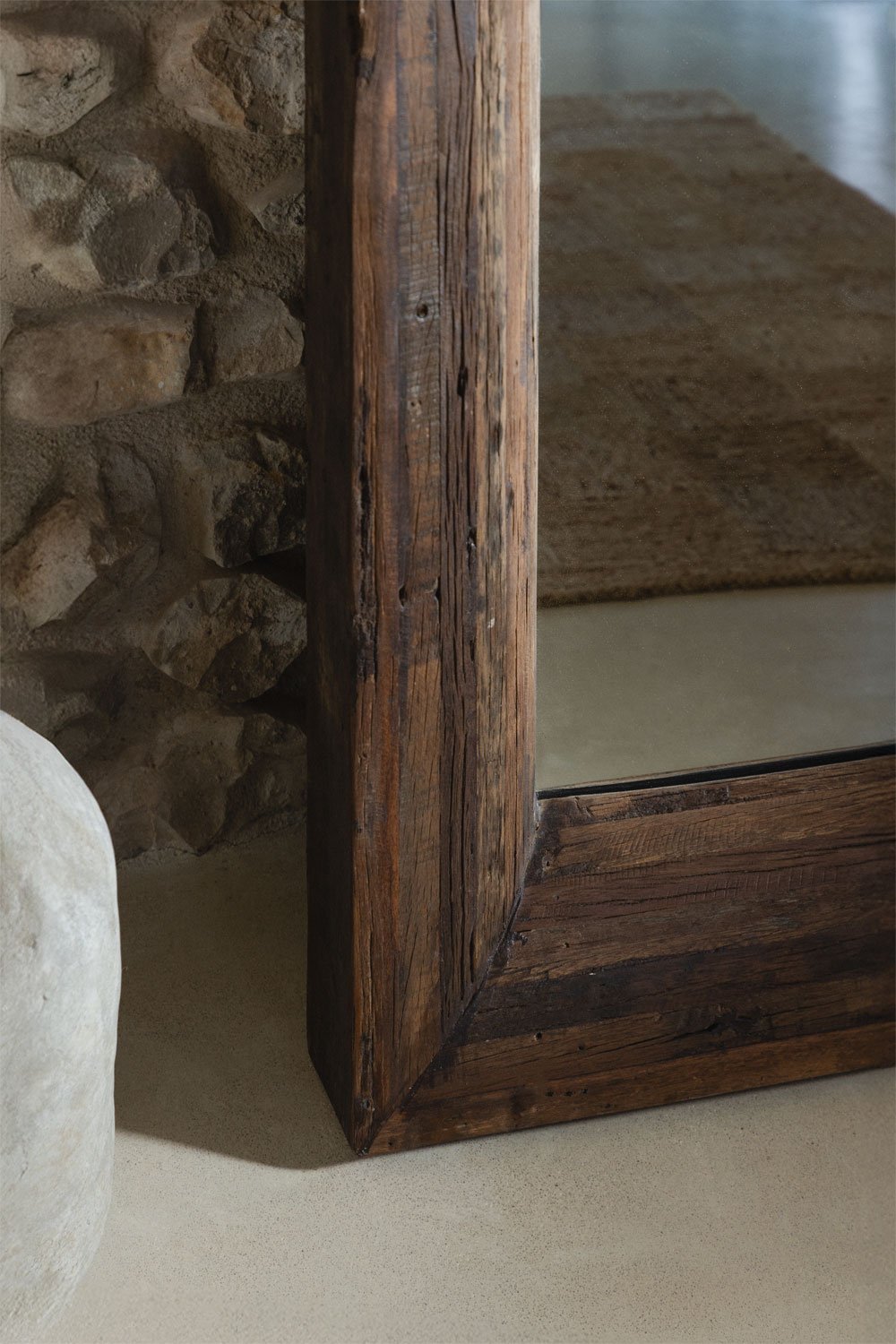 Miroir mural rectangulaire en bois recyclé Juvira, image de la galerie 2