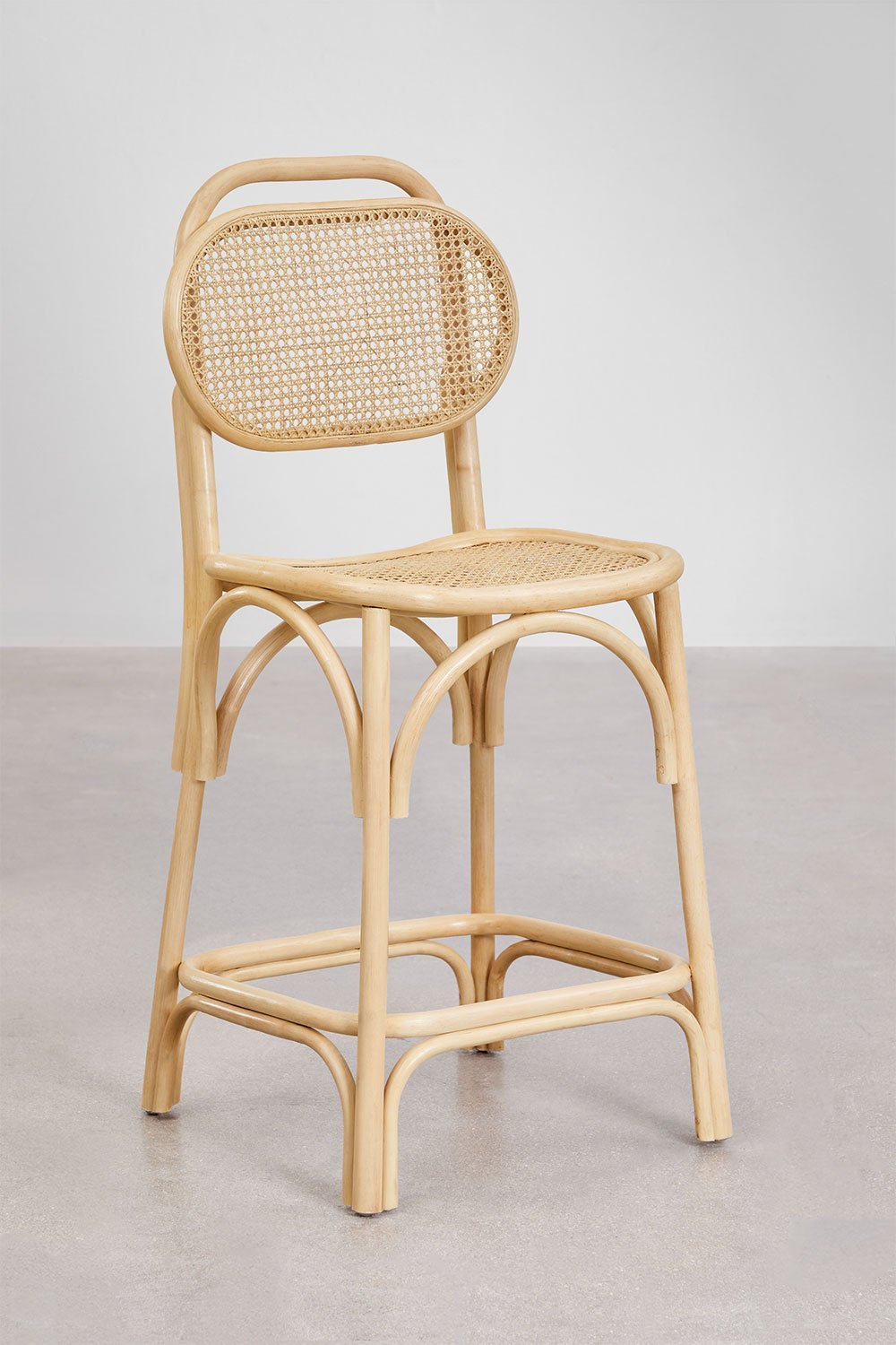 Tabouret haut ↑65 cm en rotin de Californie, image de la galerie 1