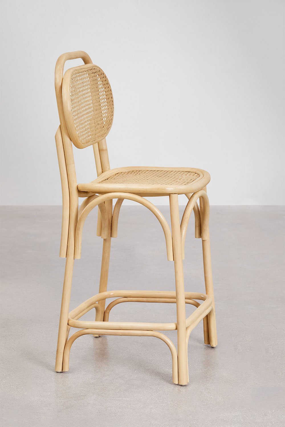 Tabouret haut ↑65 cm en rotin de Californie, image de la galerie 2