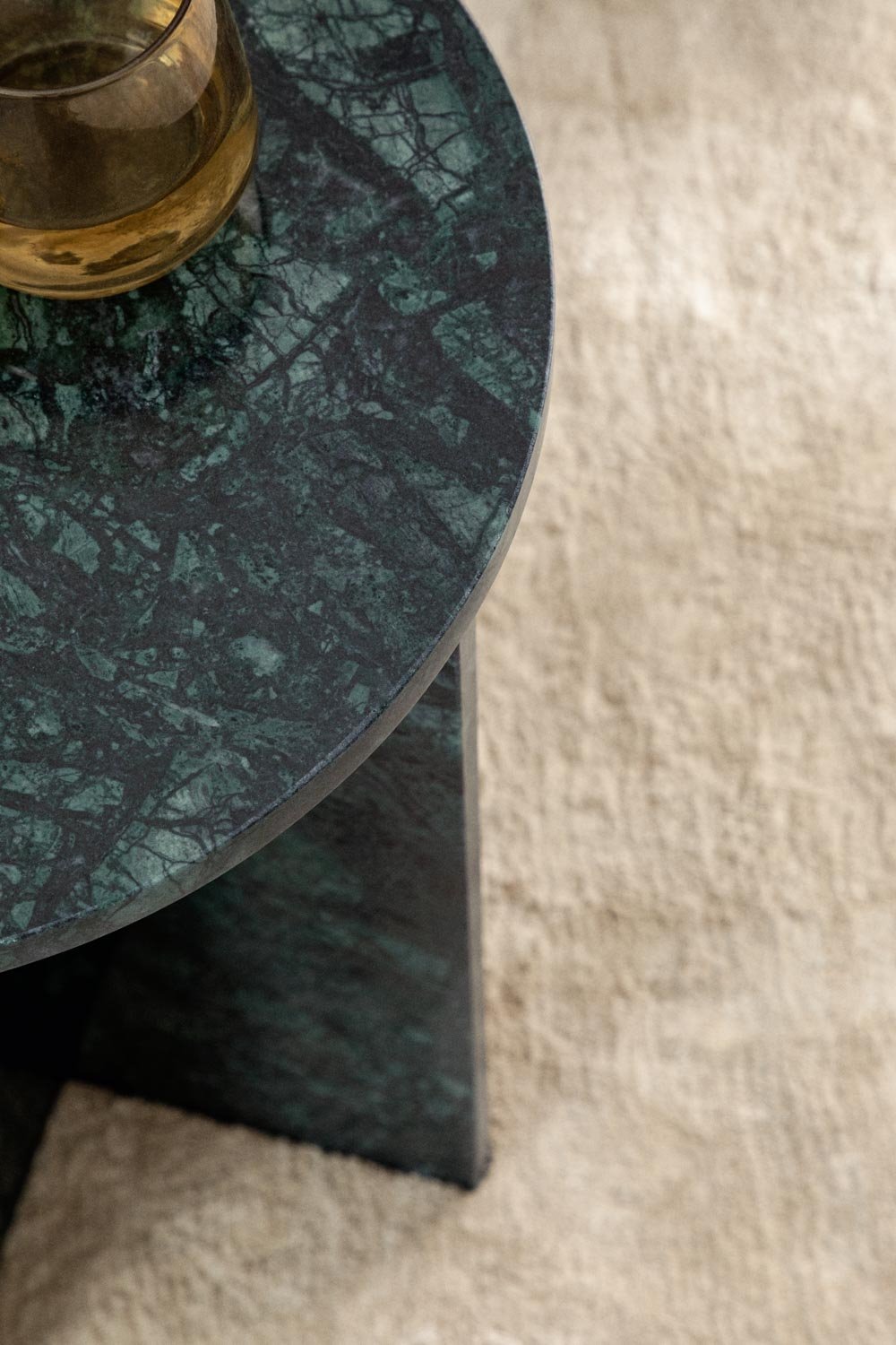 Table d'appoint ronde Ø35 cm en marbre Mencia, image de la galerie 2