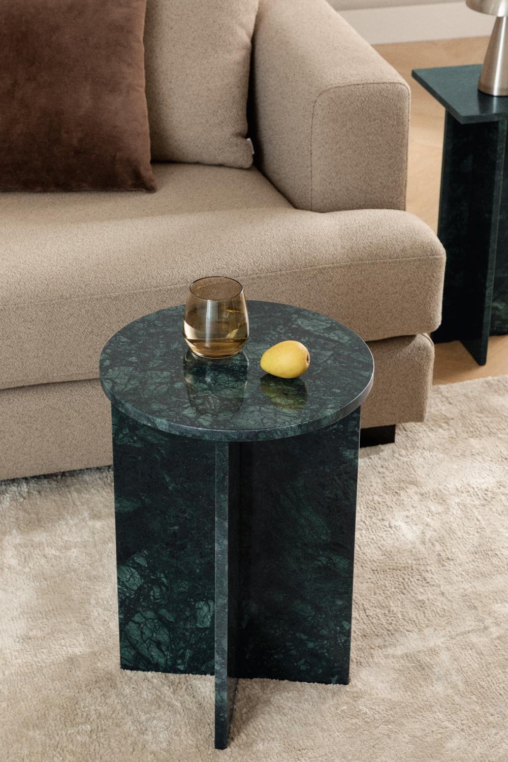 Table d'appoint ronde Ø35 cm en marbre Mencia, image de la galerie 1