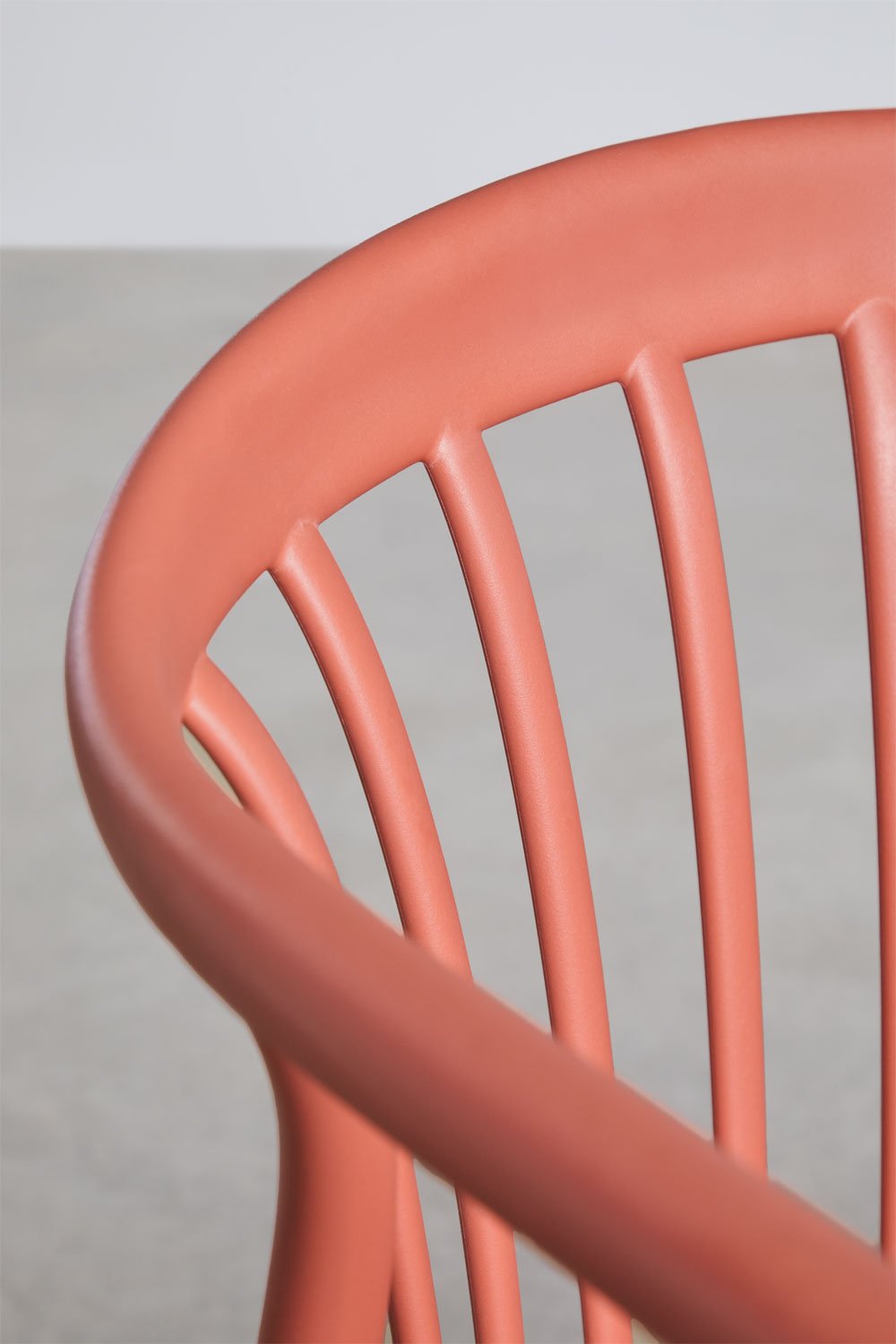 Pack de 4 chaises de jardin empilables avec accoudoirs en polypropylène Ivor, image de la galerie 5