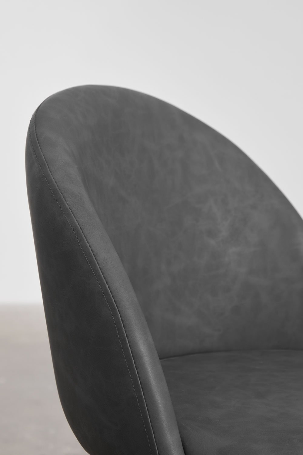 Pack de 2 chaises de salle à manger rembourrées en similicuir Kana, image de la galerie 5