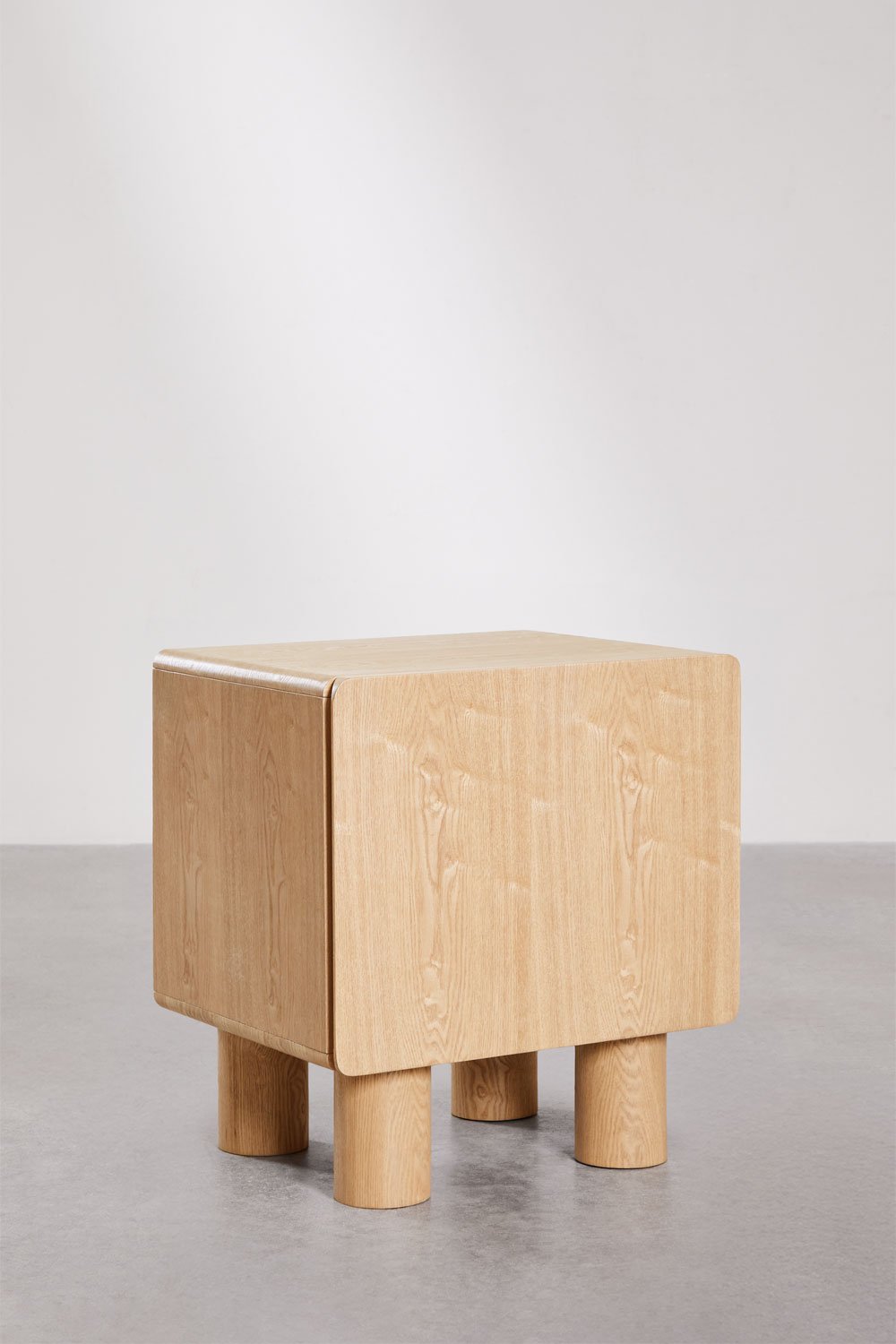 Table de chevet Gumeri en MDF et placage, image de la galerie 1