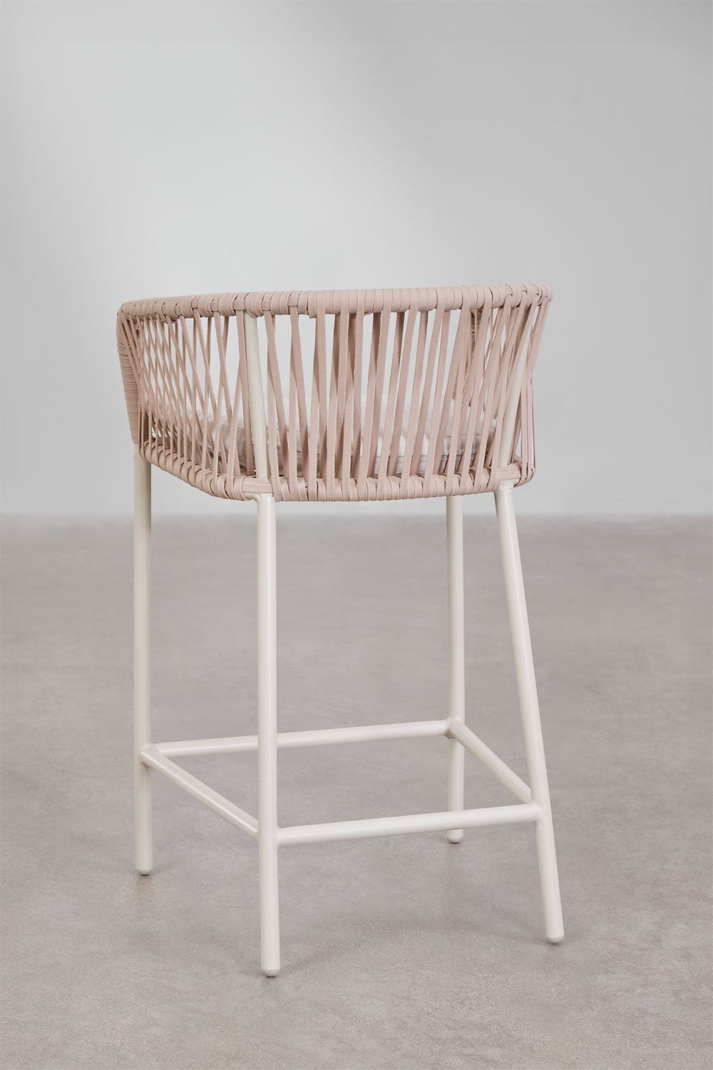 Tabouret haut avec accoudoirs en corde tressée Arhiza, image de la galerie 3